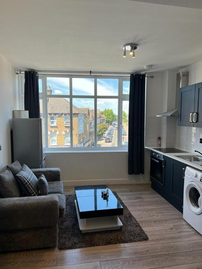 Modern Apartment In London Finchley Luaran gambar